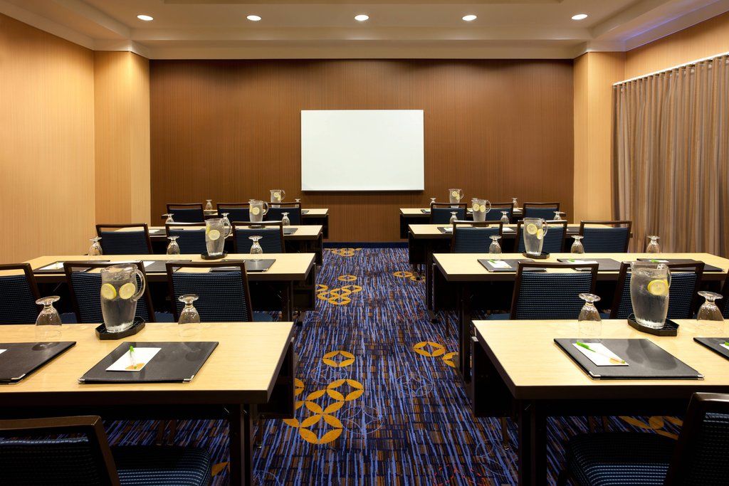 Courtyard By Marriott Newark Silicon Valley Bagian luar foto